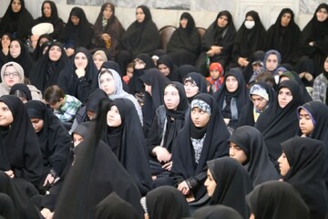 دوره مهارتی «مدیریت تصویر نوجوانی» در حرم کریمه اهل بیت(ع) برگزار شد