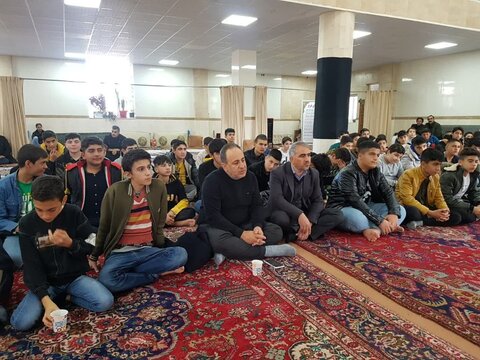 تصاویر/ حضور امام جمعه ماکو در بین دانش آموزان