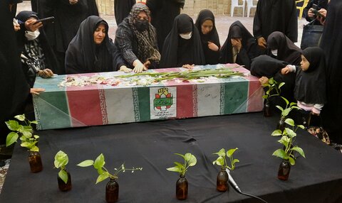 تشییع شهید گمنام در شهر اراک