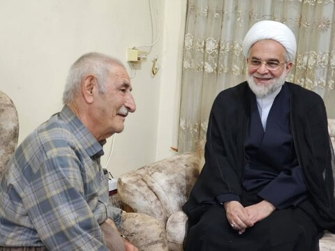 تصاویر/دیدار نماینده ولی فقیه در کردستان با خانواده شهدا، جانبازان و ماموستایان کامیاران