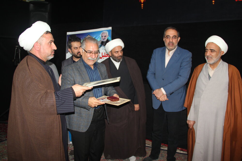 تصاویر / تجلیل از اصحاب رسانه و فعالان فرهنگی از سوی کمیته فرهنگی و آموزشی ستاد اربعین حسینی استان قزوین