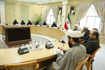 بررسی راه‌های افزایش تعاملات امور طلاب جامعة الزهرا و جامعة المصطفی