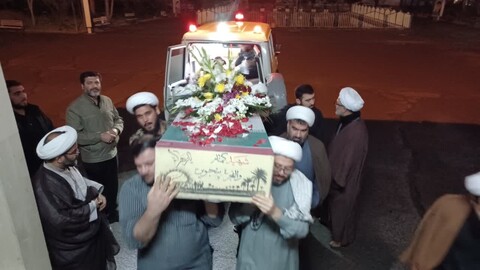 تصاویر/ وداع طلاب مدرسه علمیه حضرت ولیعصر(عج) با دو شهید گمنام