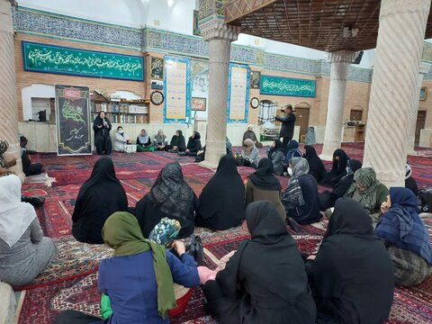 تصاویر/برگزاری گفتمان «معجزه مادری» در مسجد جامع سنندج