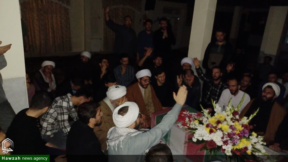 وداع طلاب مدرسه علمیه حضرت ولیعصر (عج) تبریز با دو شهید گمنام