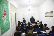 تصاویر / آموزش مداحی ویژه نوجوانان در مرکز آموزش کانون مداحان استان قم