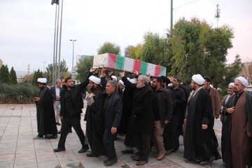 تصاویر/ مراسم عزاداری ایام فاطمیه و وداع با پیکر شهید گمنام در مرکز مدیریت حوزه‌های علمیه