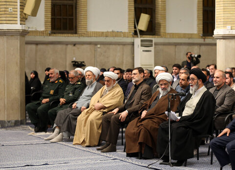 بالصور/ لقاء القيمين على مؤتمر تكريم شهداء محافظة أذربيجان الشرقيّة مع الإمام الخامنئي