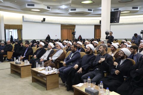تصاویر/ نشست طلاب و روحانیون اموزش و پرورش با وزیر اموزش پرورش