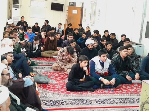 تصاویر/وداع باشهداء گمنام مدرسه علمیه محمد باقر (ع)پارس آباد
