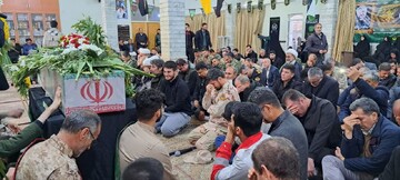 تصاویر/ استقبال مردم شهرستان پلدشت از اولین شهید گمنام در این شهرستان