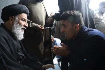 دیدار مردمی نماینده ولی فقیه در خوزستان و مسئولان استانی در نماز جمعه حمیدیه