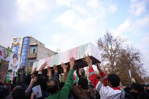 تصاویر استقبال مردم کوهدشت از کاروان شهدای گمنام