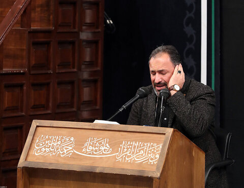 بالصور/ مراسم عزاء الليلة الأولى من أيام استشهاد السيدة الزهراء (س) في حسينية الإمام الخميني (قده)
