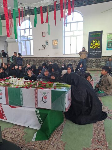 تصاویر/استقبال از شهید گمنام روستای روح کندی