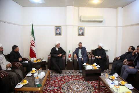 حاج ابوالقاسم در دیدار وزیر آموزش و پرورش
