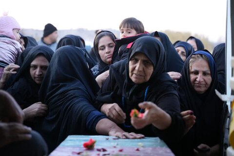 تصاویر استقبال مردم روستای شوراب از کاروان شهدای گمنام
