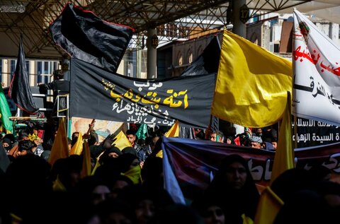 بالصور/ العتبة العلوية المقدسة تستقبل مواكب المُعزِّين في ذكرى شهادة فاطمة الزهراء (ع)