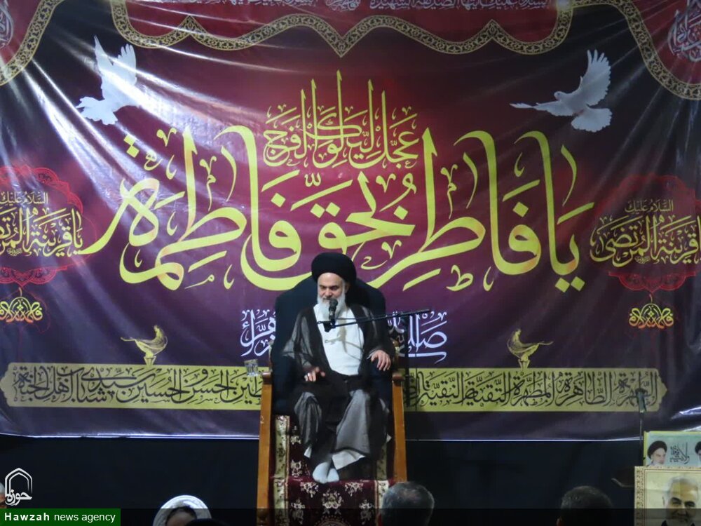 نمی شود کسی به امامین انقلاب ابراز علاقه کند اما در اردوگاه دشمنان خود ...