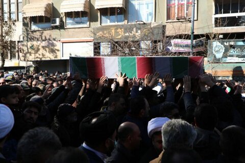 تصاویر/مراسم تشییع پیکر مطهر شهدای گمنام در استان کردستان
