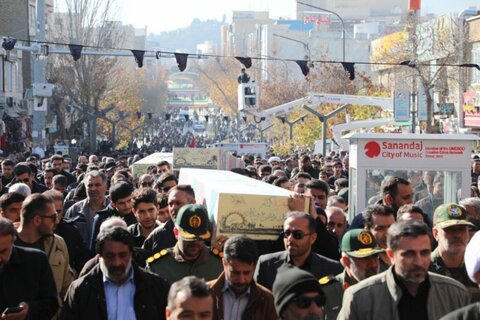 تصاویر/مراسم تشییع پیکر مطهر شهدای گمنام در استان کردستان