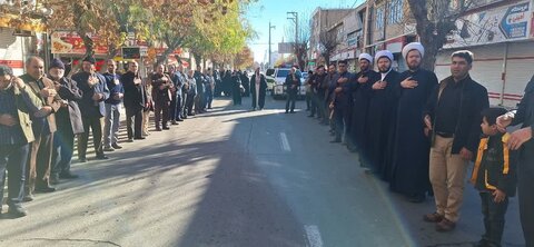 تصاویر/ عزاداری خیابانی مردم شهرستان میاندوآب در سالروز شهادت حضرت زهرا (س)