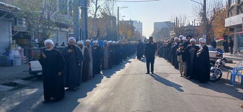 تصاویر/ عزاداری خیابانی طلاب و روحانیون سلماس به مناسبت سالروز شهادت حضرت زهرا  (س)