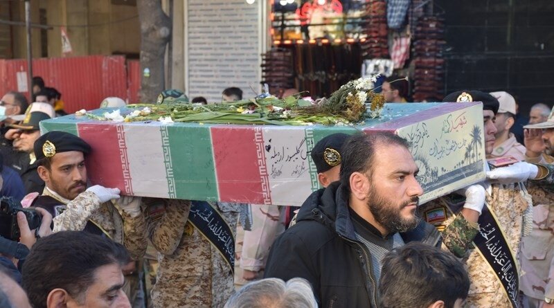 تصاویر/تشییع ۹ شهید گمنام دفاع مقدس با حضور پرشور مردم