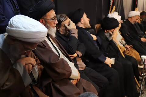 تصاویر/ شام غریبان حضرت زهرا(س) و شهید گمنام در دفتر امام جمعه تبریز