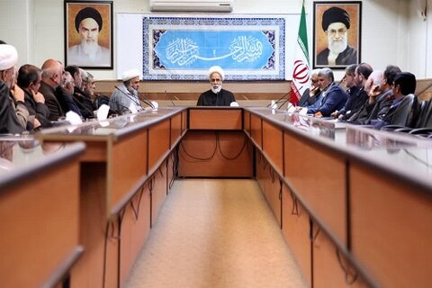 حجت الاسلام و المسلمین غفوری، صبح امروز ، در دیدار با اعضای مجمع رهروان امر به معروف و نهی از منکر کرمانشاه