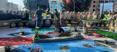 تصاویر/ مراسم تشییع و خاکسپاری پیکر شهید گمنام در پارک شهدای گمنام شهرک اداری اردبیل