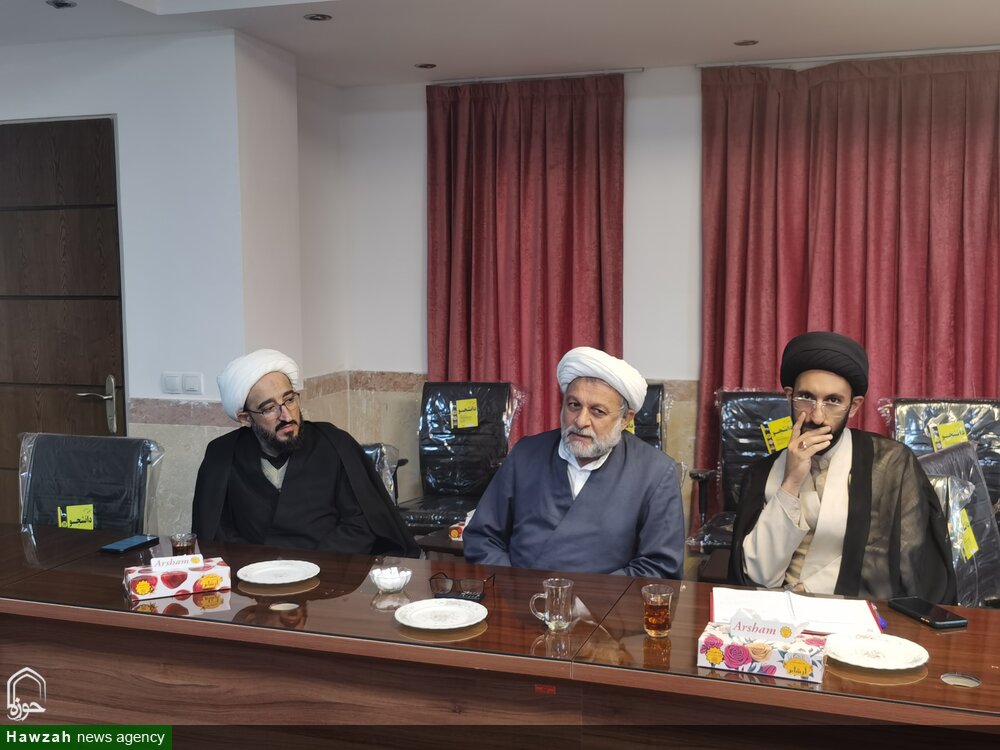 نشست مشترک به مناسبت روز وحدت حوزه و دانشگاه در حوزه علمیه استان یزد