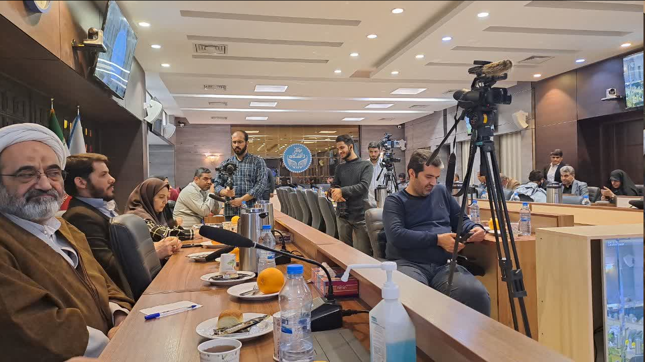 نشست تعمیق و اعتلای وحدت حوزه و دانشگاه‌ در تهران برگزار شد + عکس