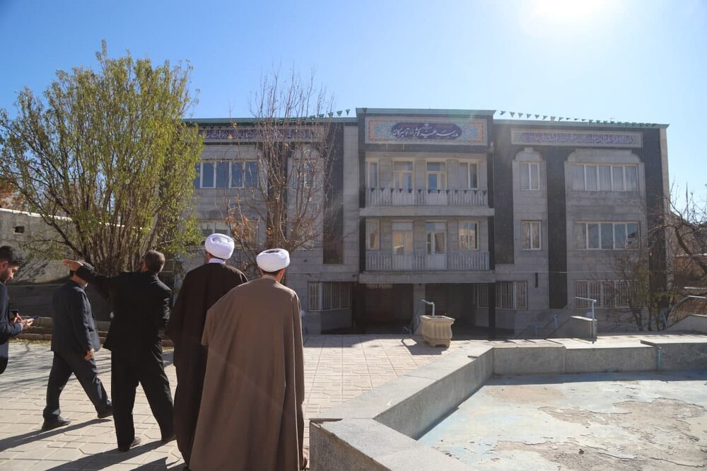 مبلّغان خواهر برتر شهرستان تویسرکان تقدیر شدند