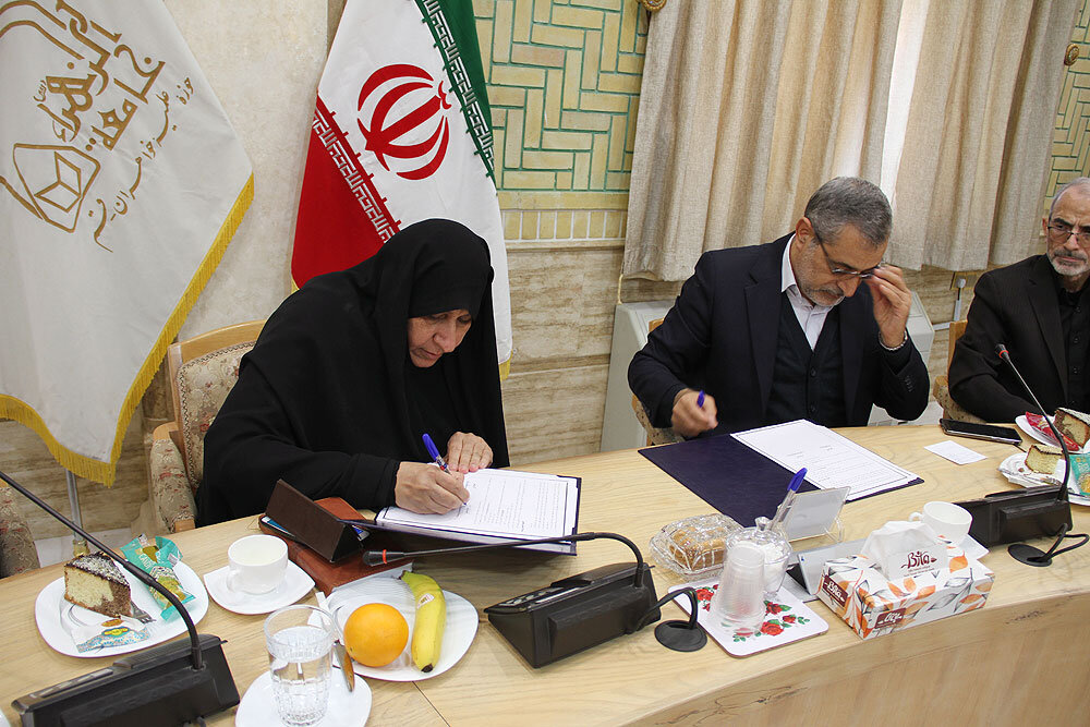 لزوم حضور جدی بانوان در عرصه اجتماع