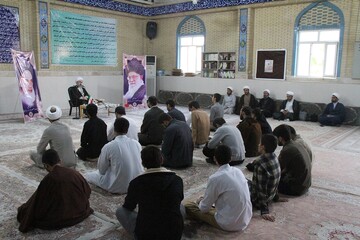 تصاویر/ دیدار معاون پژوهش حوزه های علمیه با طلاب مدرسه برازجان