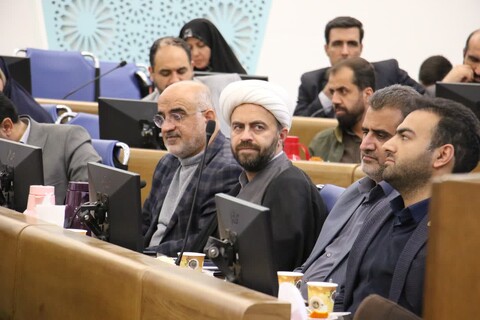 تصاویر/ نشست وحدت حوزه و دانشگاه در اصفهان