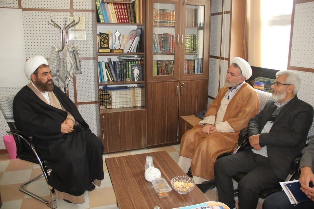 استفاده از ظرفیت حوزه علمیه برای احیای امر به معروف و نهی از منکر