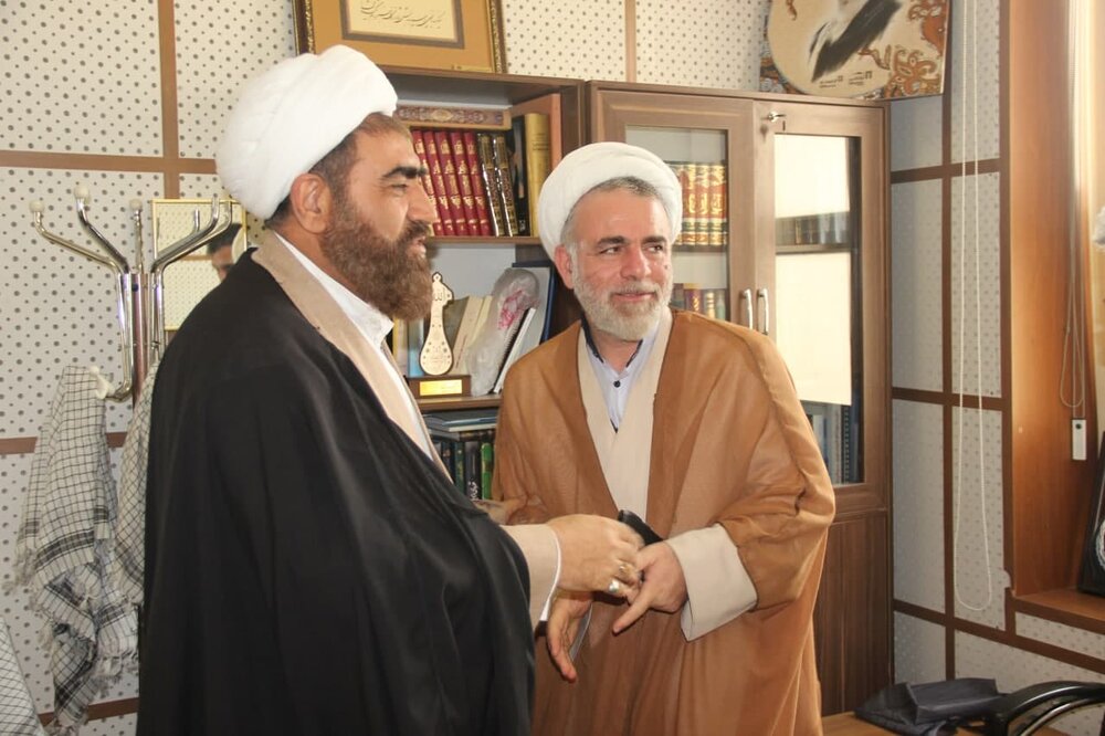 حل بسیاری از مشکلات فرهنگی در گرو تحقق امر به معروف در جامعه است