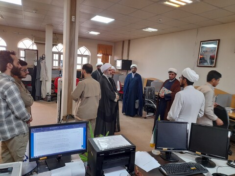 بازدید حجت‌الاسلام والمسلمین مقیمی حاجی از سایت مدرسه بوشهر