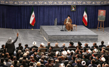 تصاویر/ دیدار هزاران نفر از مردم خوزستان و کرمان با رهبر معظم انقلاب