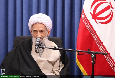 بالصور/ اجتماع مدير ي ومسؤولي محافظة مازندران مع آية الله الأعرافي بمدينة قم المقدسة