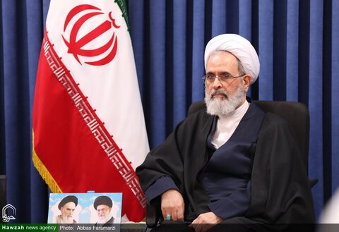 بالصور/ اجتماع مدير ي ومسؤولي محافظة مازندران مع آية الله الأعرافي بمدينة قم المقدسة