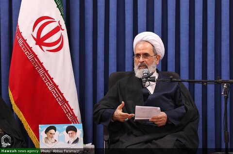 بالصور/ اجتماع مدير ي ومسؤولي محافظة مازندران مع آية الله الأعرافي بمدينة قم المقدسة