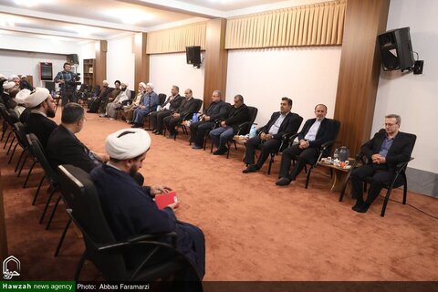 بالصور/ اجتماع مدير ي ومسؤولي محافظة مازندران مع آية الله الأعرافي بمدينة قم المقدسة