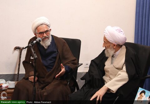 بالصور/ اجتماع مدير ي ومسؤولي محافظة مازندران مع آية الله الأعرافي بمدينة قم المقدسة