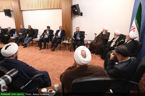 بالصور/ اجتماع مدير ي ومسؤولي محافظة مازندران مع آية الله الأعرافي بمدينة قم المقدسة
