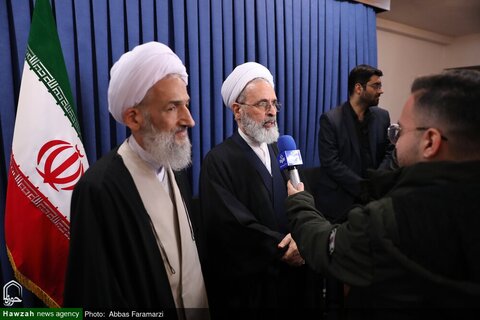 بالصور/ اجتماع مدير ي ومسؤولي محافظة مازندران مع آية الله الأعرافي بمدينة قم المقدسة