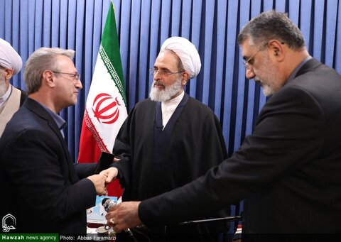 بالصور/ اجتماع مدير ي ومسؤولي محافظة مازندران مع آية الله الأعرافي بمدينة قم المقدسة