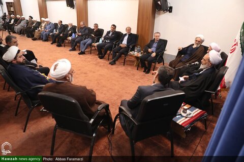 بالصور/ اجتماع مدير ي ومسؤولي محافظة مازندران مع آية الله الأعرافي بمدينة قم المقدسة